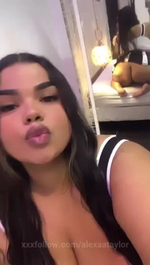 Your perfect view… right between my legs 🔥 by alexaataylor