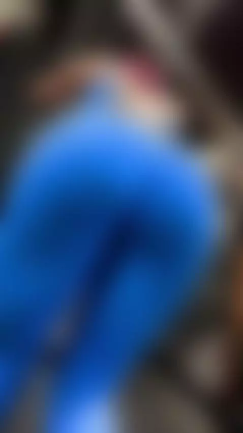 I'm pumping my big juicy ass for you. No leggings on my OF🍑 by aleksavamp