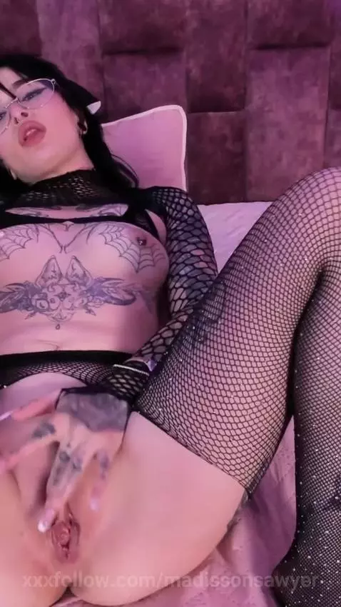 Whispers From a Sinful Vampire 👂💋 🦇 by madissonsawyer