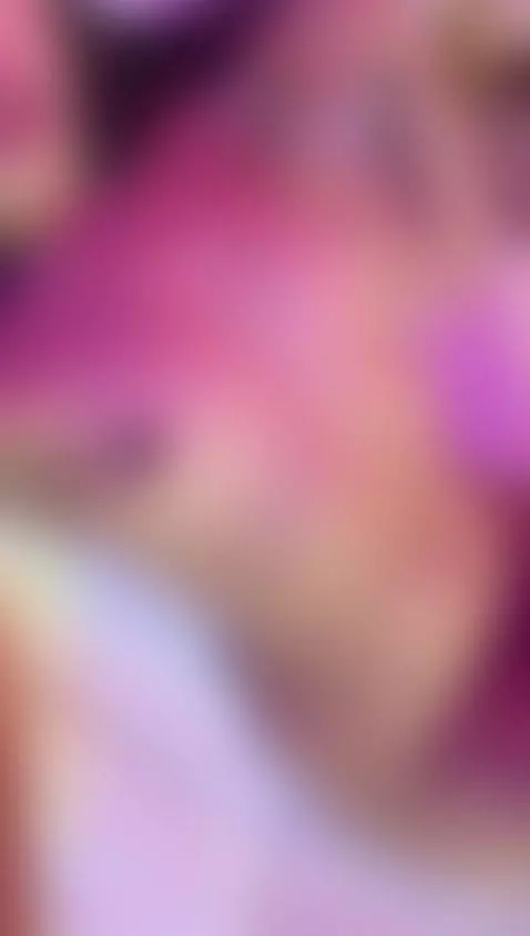 Slow down… let your eyes wander and your mind do the rest. ✨ by rousezafira