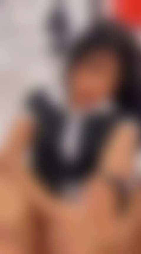 I left the gym and walked through the mall…
and suddenly I c... by rousezafira