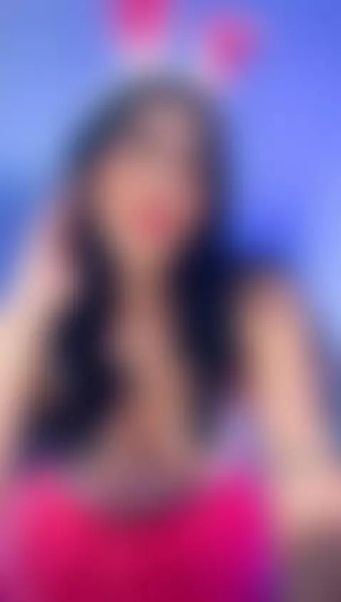 I'm online, who wants to play with me? 🔥 by ashly-77