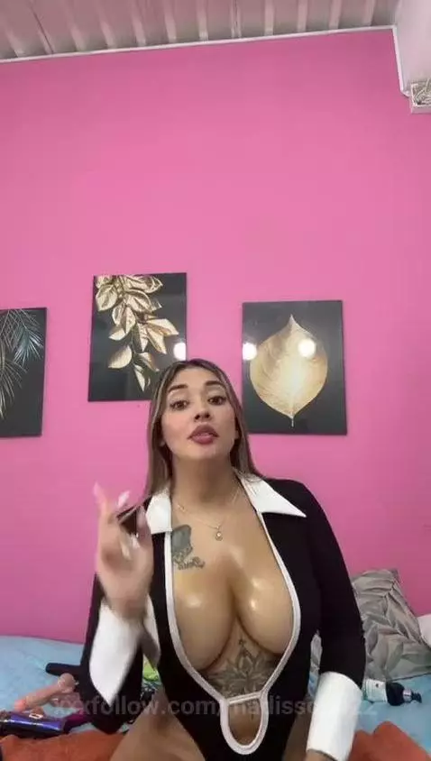 Im the girl of your dreams 🥵 by madisson022