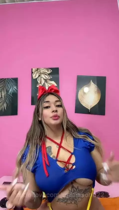 I catch eyes without trying. 👀✨ by madisson022