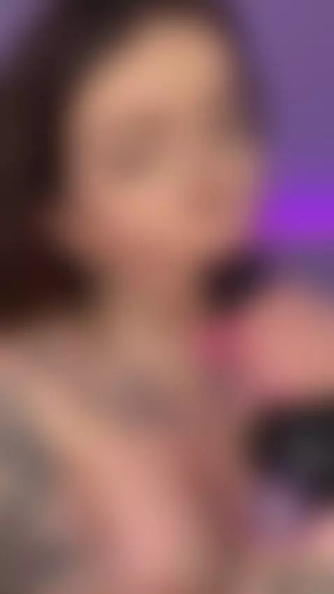 Adrianna Savu expertly bangs herself between her jaw-droppin... by adriannasavu