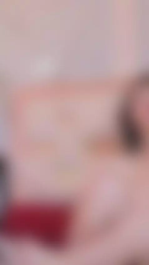 I do a very sensual dance, take off my lingerie, and rub my ... by ariabonnet