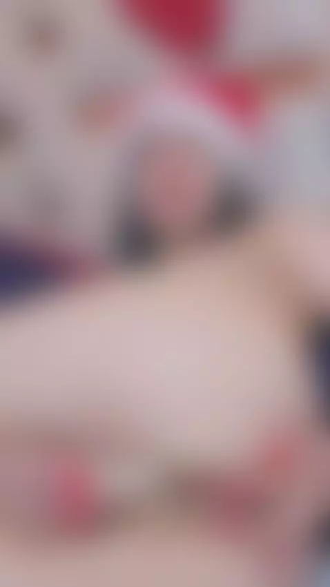 TODAY I FEEL HOTTER THAN NORMAL, MY FINGERS PREPARE MY ASS by ariabonnet