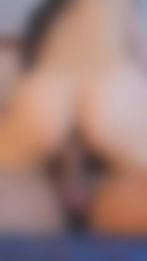 He enters and leaves my pussy... do you like it? by ariabonnet