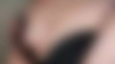 Slipped just one strap… couldn’t help myself 😇
Now they’re o... by sugarchubby