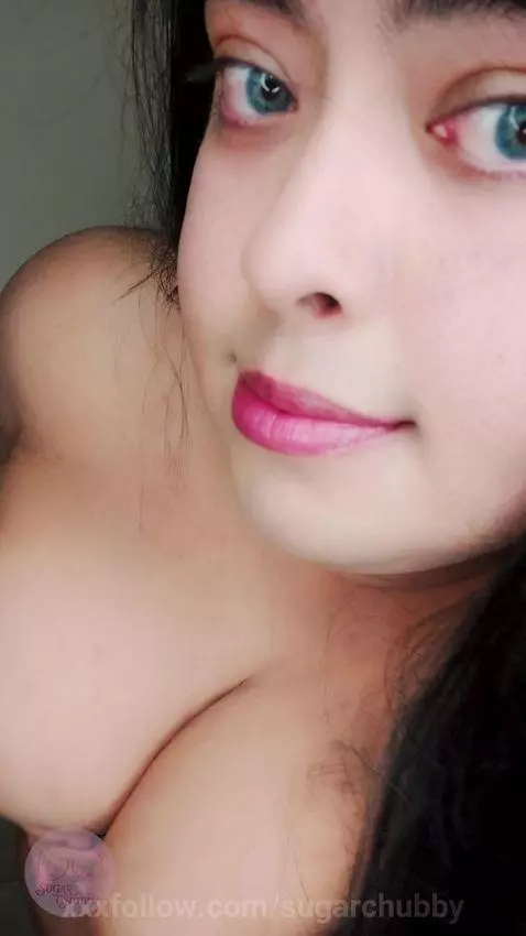 the way my lips curl when they bounce… you can almost hear t... by sugarchubby