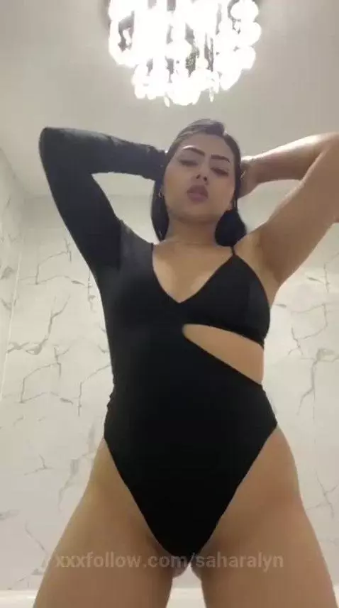 sensual curvy girl for u lover by saharalyn