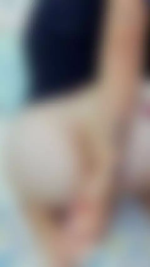 I’m the fantasy that wakes you up. by meghanconor