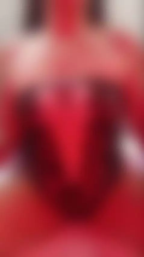 I promise not to scream… too much by meghanconor