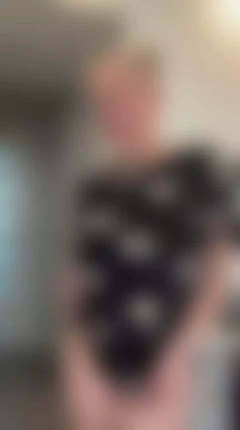 Real ones know where to click 😉 OnlyFans by vikki2025