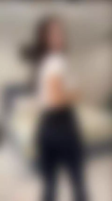 The control?
Gone. The thrill? Just one click away 💥 by evierouge