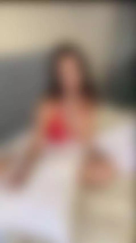 Look, but don’t touch?
Nah. Click and feel everything. by evierouge