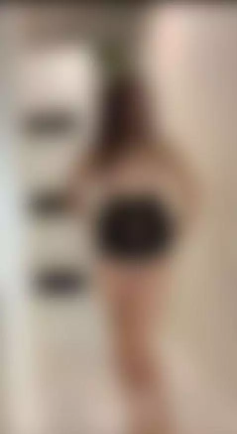 Discover her secrets — link in description! 🔥 by evierouge