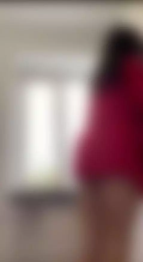 Discover new beauties with her 🌺 Go to the link in bio! by evierouge