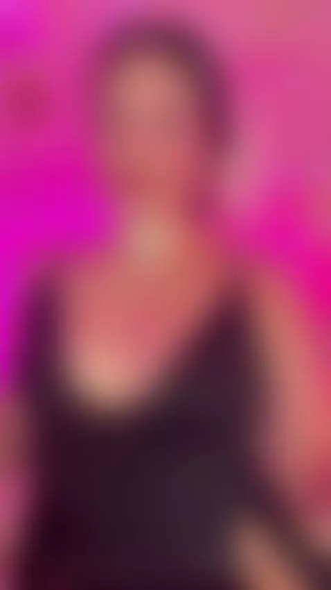 💋 You know this isn’t the whole story… check my profile 😏 by ariahavens