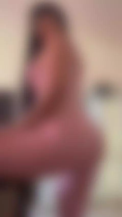 You like pink, love? ❤️ https://onlyfans.com/celinagonzalez by cleopatrasexy