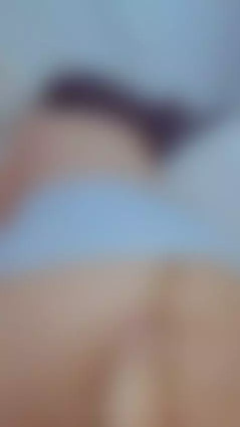 Me despiertan con el dedo en el culo 🔥 by lulitabigass