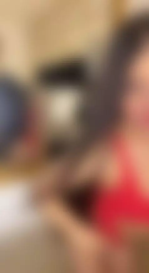 I think red turns me on !! 😏🔥 by isabellasouza