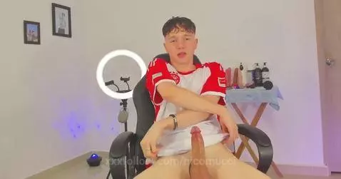 webcaming by nicomucci