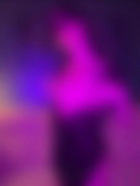 Want to support a dream? Subscribe to my OnlyFans. by darianaaaa