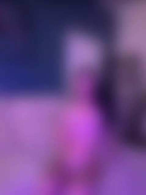 Your crush won’t text back? Subscribe to my OnlyFans instead... by darianaaaa