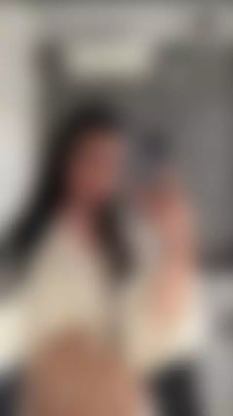 Your favorite side of me? It’s waiting on OF 💋 by darianaaaa