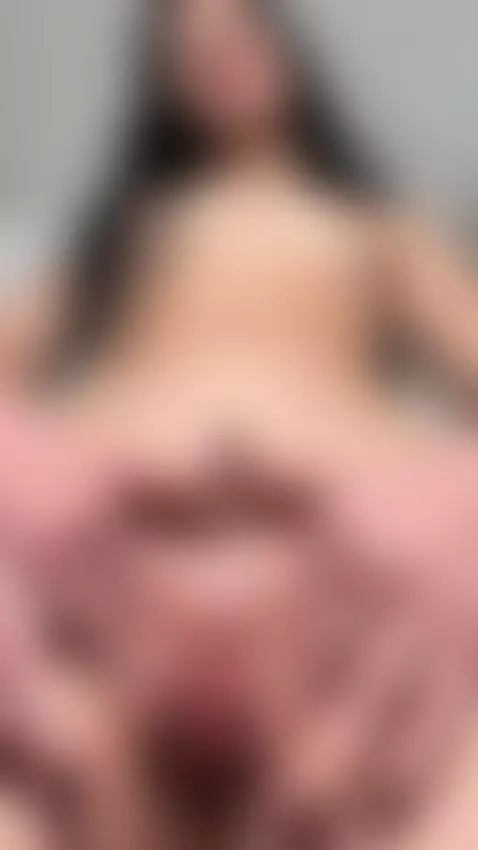 Send a message… I might just send one back 💋 by darianaaaa