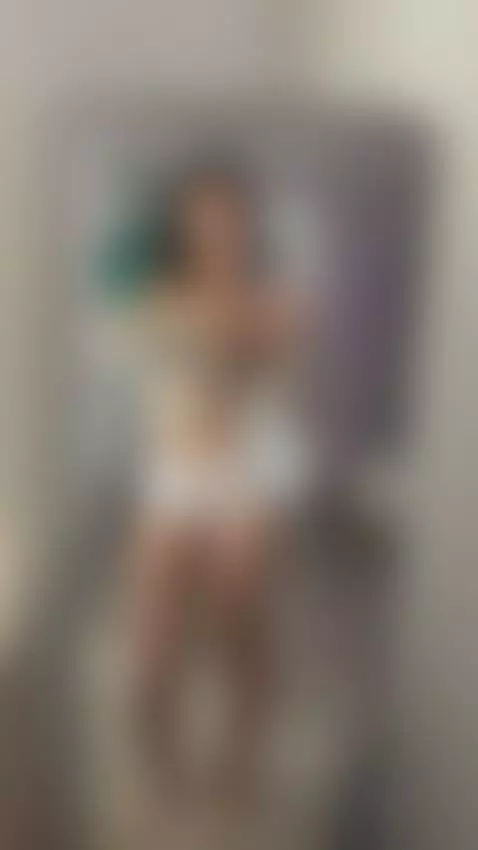 Come for a chat, stay for the vibe by darianaaaa