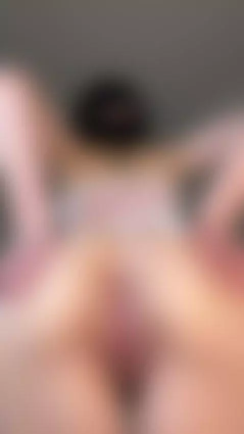 The rest is waiting quietly by darianaaaa