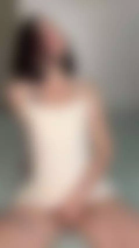 She grinds her wet pussy slow and moans 😘 by darianaaaa