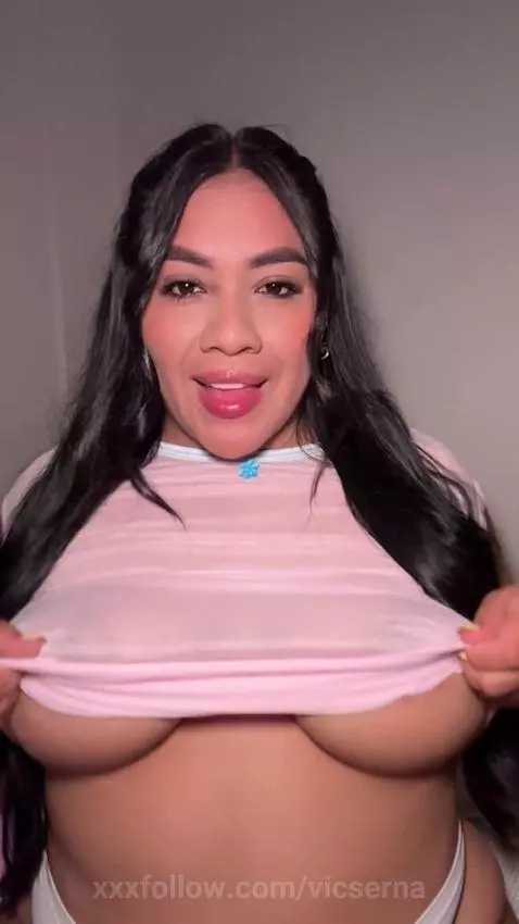 Boucen Boobs 😈 by vicserna