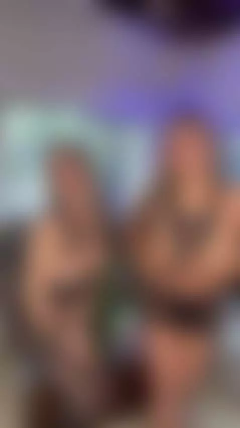 Which of the two do you prefer?  @elian-jay  @samiramalek22 by vicserna