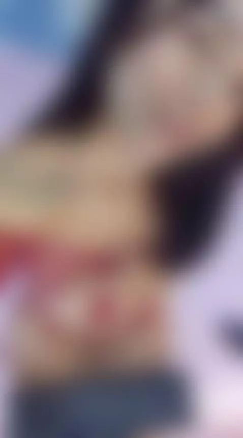 I know what you’re thinking… come closer by hilarystarkx