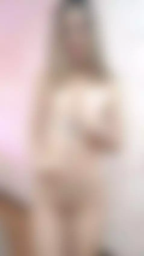 Do you like when I play with your dirty thoughts? 👀💋 by emilywhinfree