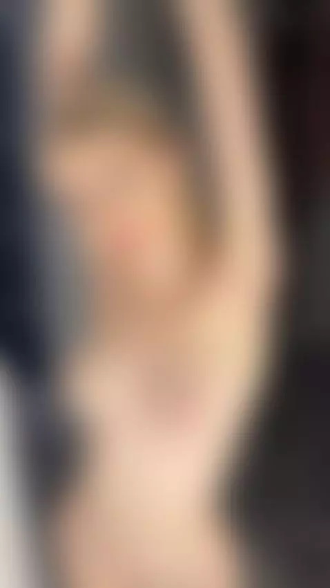 Went to the club braless like this and got railed in the bat... by nikaoss