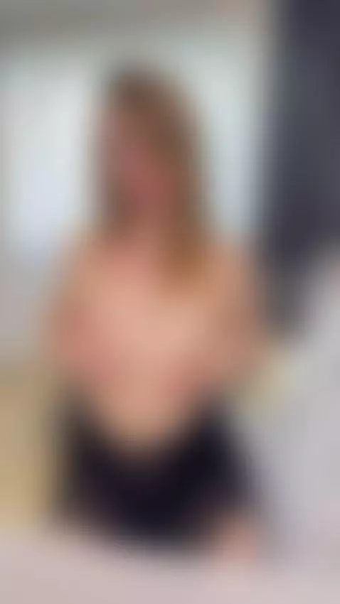 This body’s made for subscribers only 😘 by josephineblush