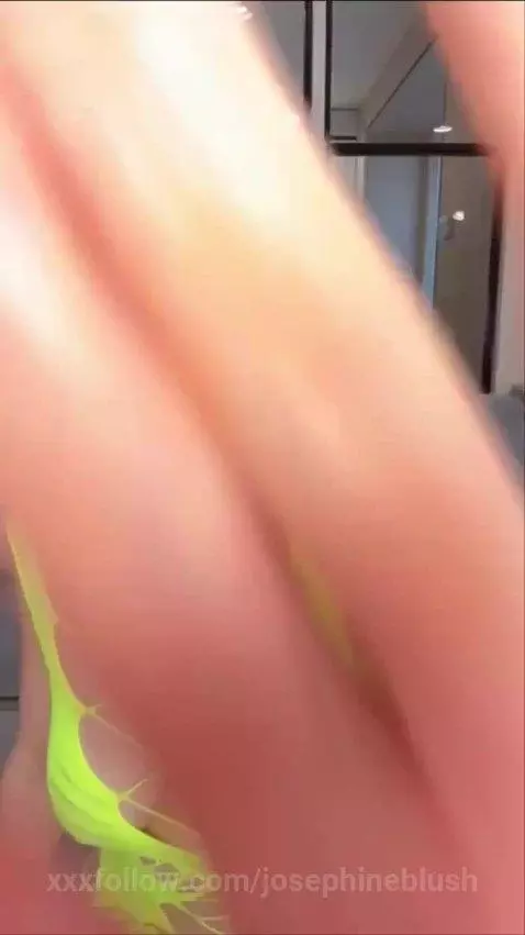 Incredible girl full of positivity! Follow her through the l... by josephineblush