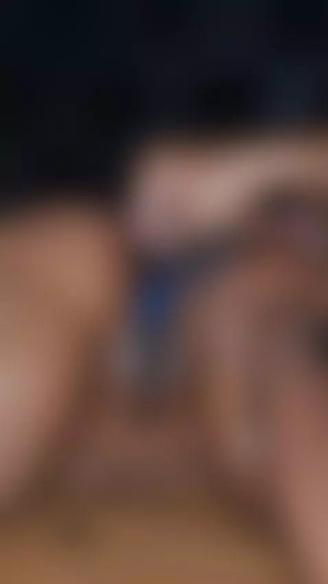 ME QUERES TENER ASI EN CUATRO? by andregok