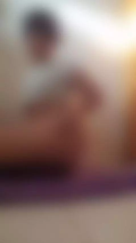 Y SI ME SIGO TOCANDO? by andregok