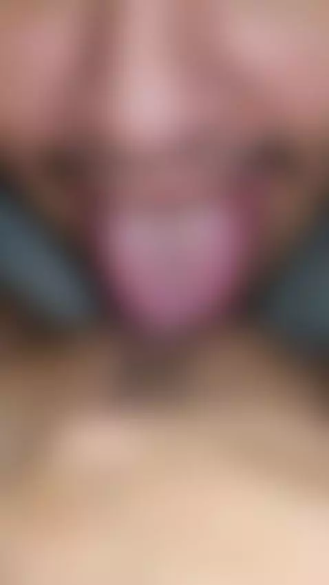 QUE RICA CHUPADA DE CONCHA ME DIO MI VECINO by andregok