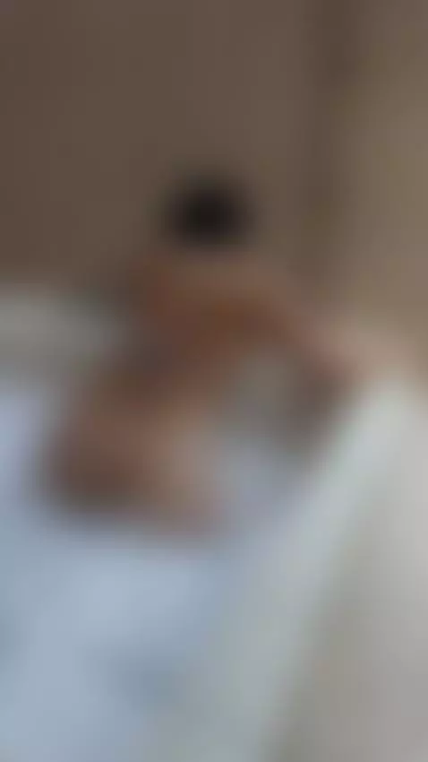 RICA MASTURBADA CON AGUA by andregok