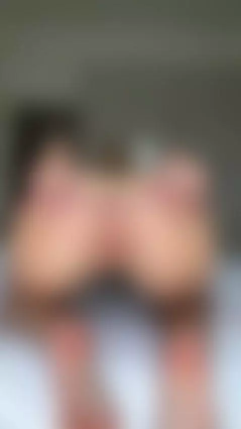 Come and give this slut what she wants by lanaocean