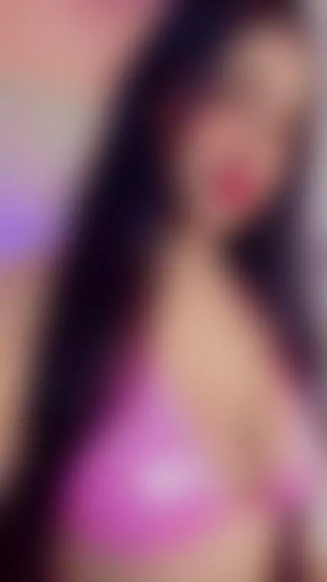 hot latina with big ass and big boobs is here just camsoda h... by sofia-blaze