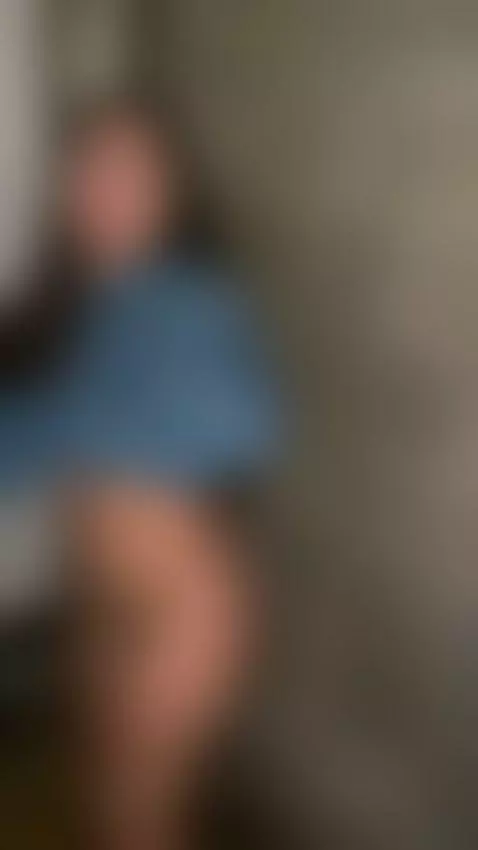 Garage Public Striptease!!!!🙈🤫 by cloexbilly