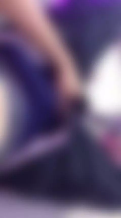 Guess what 23cm of pure trouble looks like 😏
Come take a clo... by troyrouge