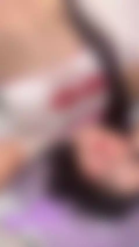 I’m Live Right Now – Come Play with Me 🩷 by melifluaa